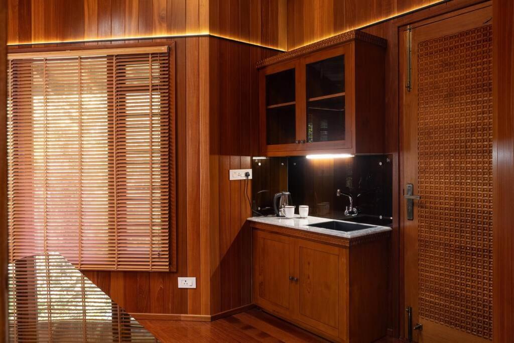 Villa Woods & Palms Pollāchi 외부 사진